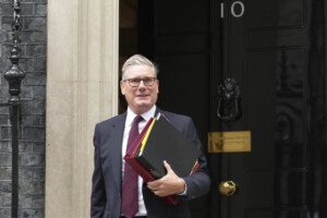 ukraine starmer on ne peut pas faire confiance a poutine