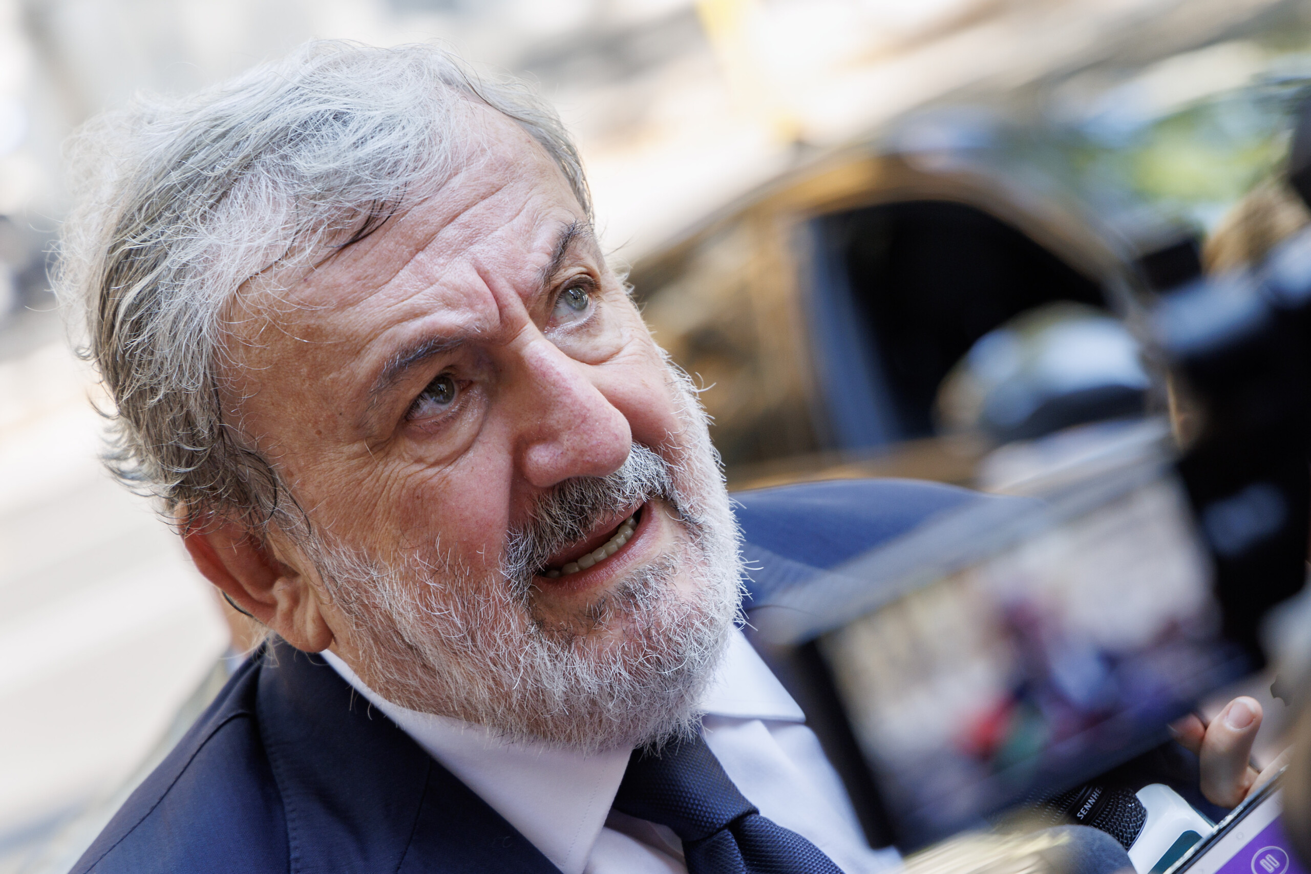 pouilles emiliano revient sur le terrain si vendola tombe je tombe aussi scaled