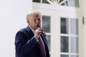 etats unis selon les medias trump pourrait rencontrer xi lors du sommet de lapec en coree du sud