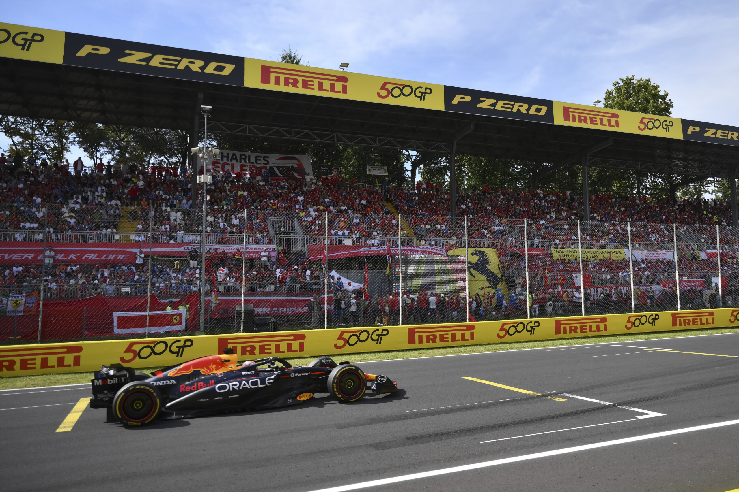 f1 verstappen remporte le gp de monza devant norris et piastri leclerc 4e scaled