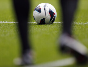 piratage du football les detenteurs de droits pourraient demander des dedommagements aux utilisateurs de sites illegaux