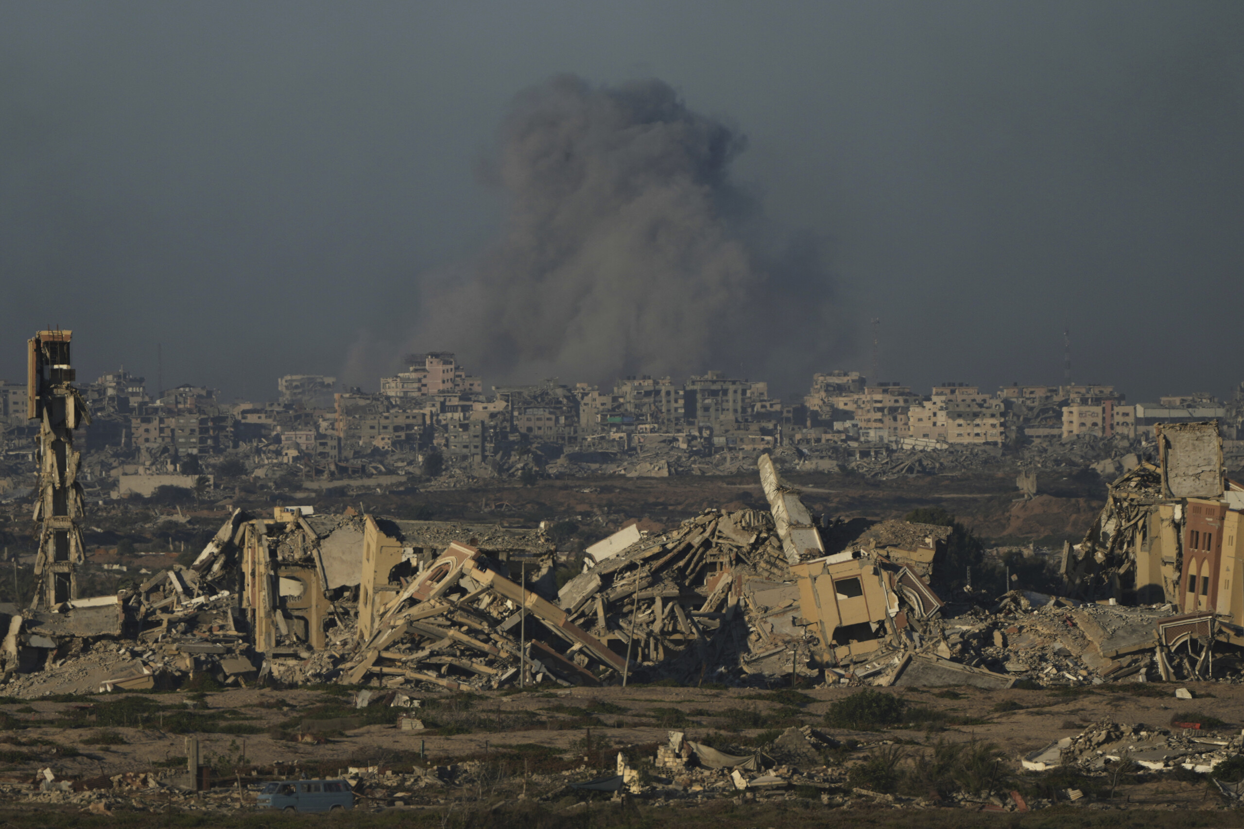 moyen orient selon les medias 25 personnes ont ete tuees depuis laube lors dattaques israeliennes a gaza scaled