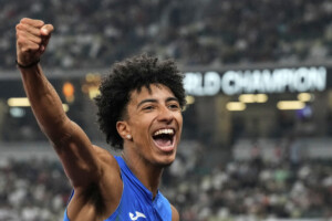athletisme furlani en larmes quelque chose de magique je ny crois toujours pas