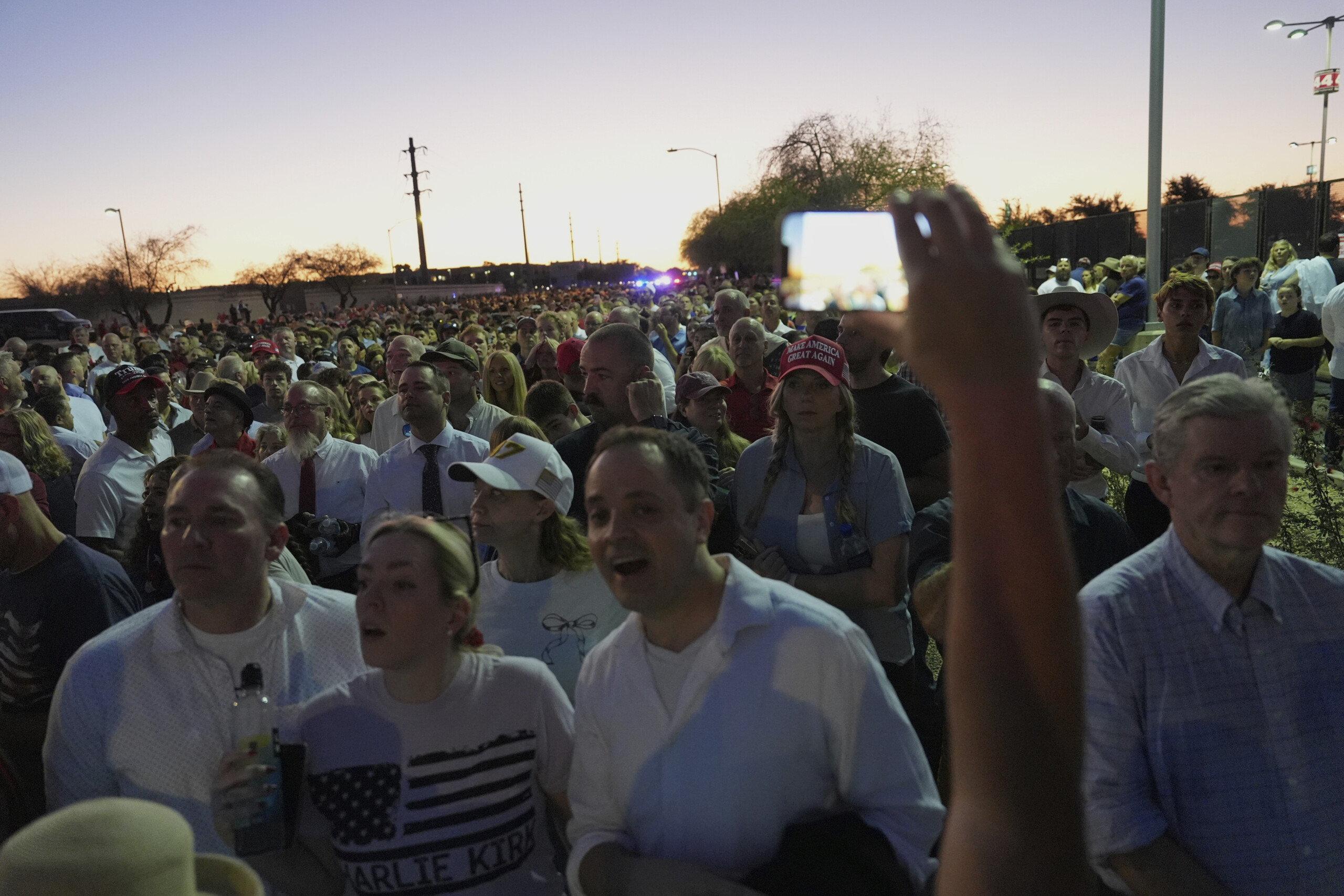 etats unis police plus de 200 000 personnes pourraient assister aux funerailles de kirk scaled