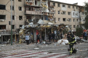 ukraine attaque russe dans la nuit a zaporizhzhia sumy et kiev au moins deux morts