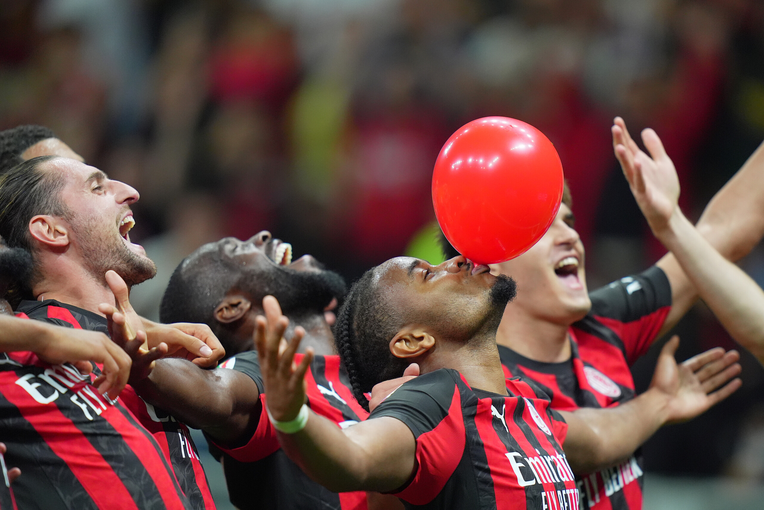 football coupe ditalie milan lecce 3 0 les rossoneri en huitiemes de finale scaled