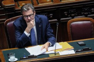 banques giorgetti fusion bpm credit agricole il y a une loi je la fais respecter