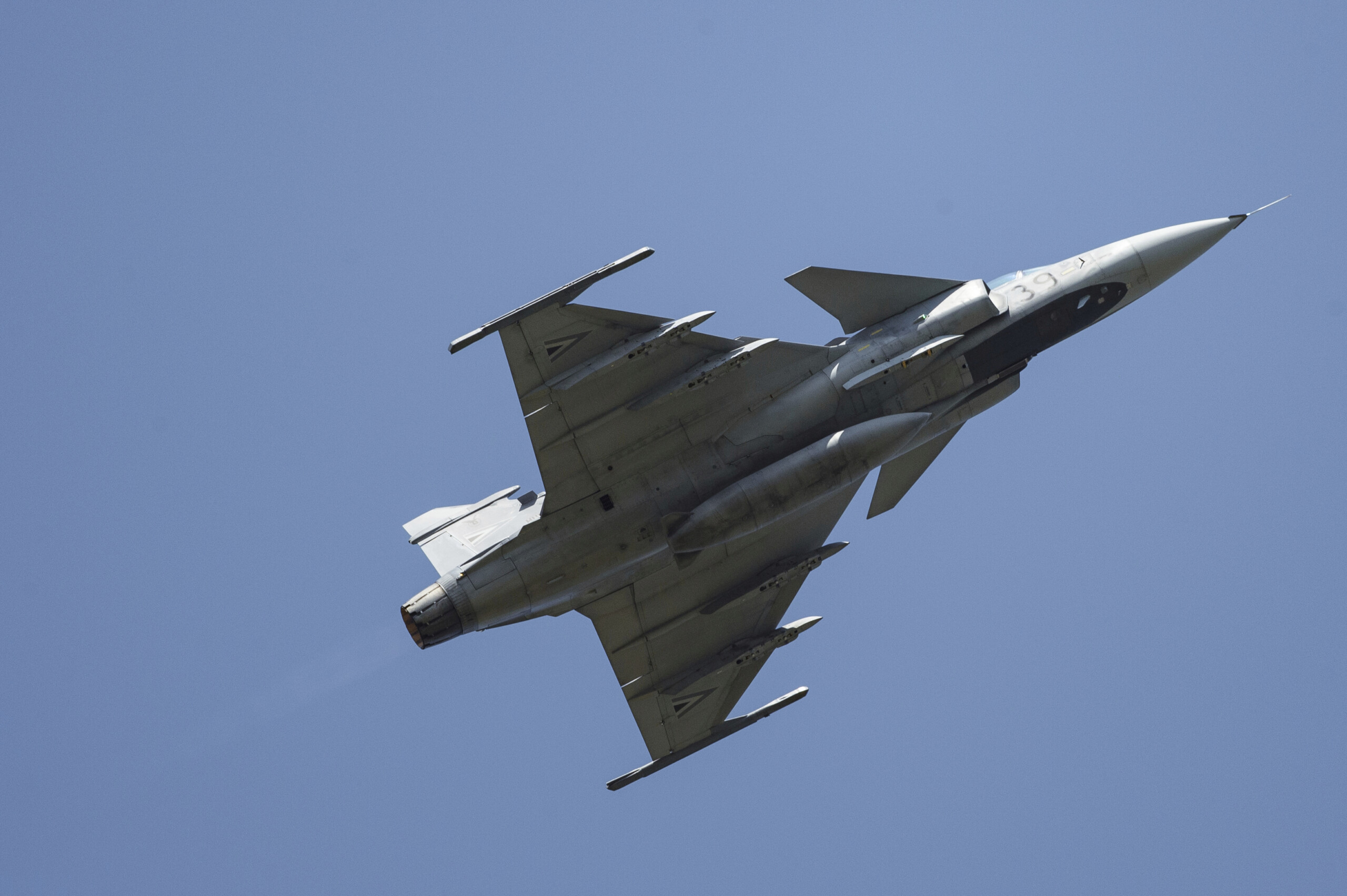 otan chasseurs hongrois decollent pour intercepter des avions russes au dessus de la baltique scaled