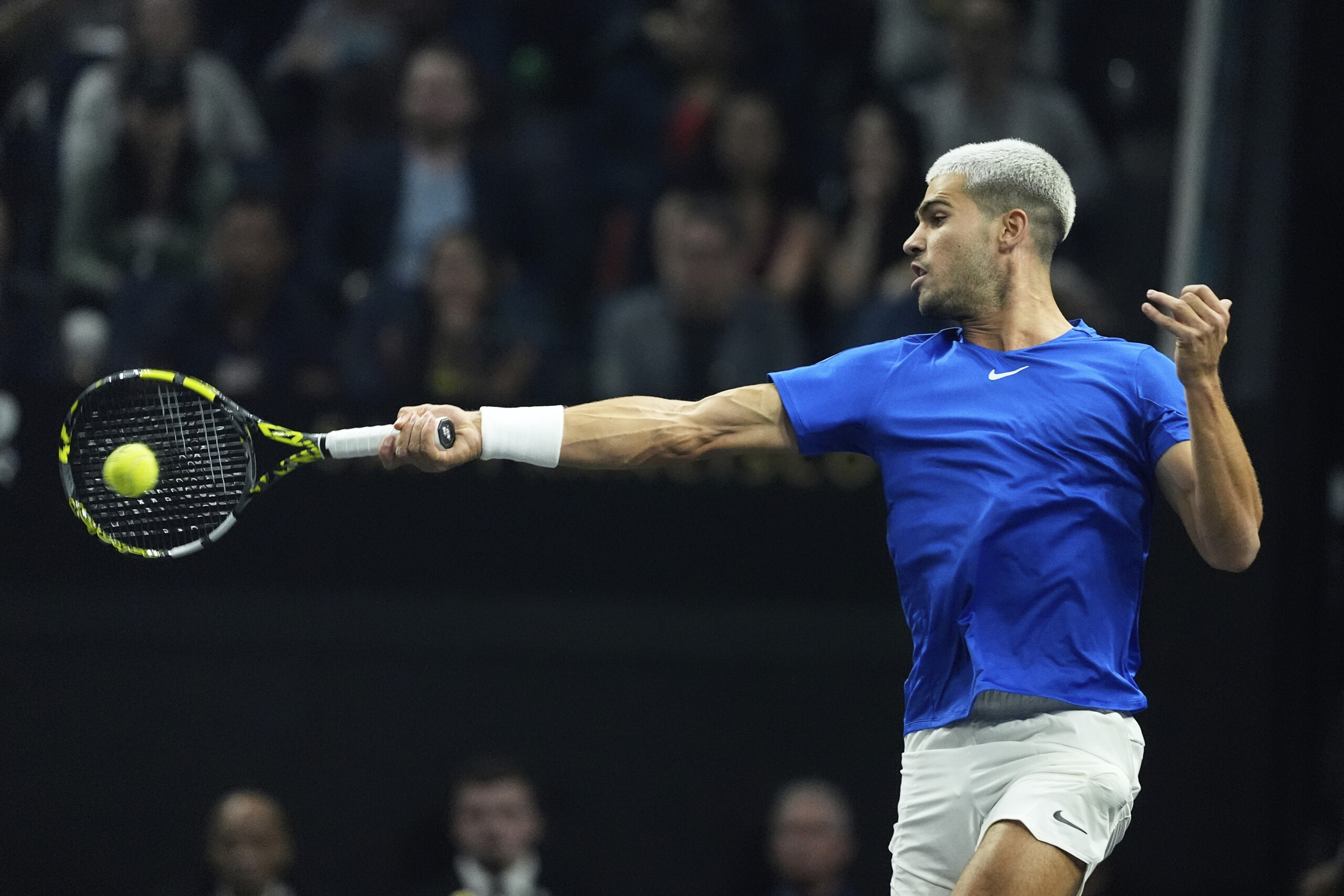 tennis frayeur pour alcaraz a terre souffrant dune blessure a la cheville puis de retour sur le court scaled