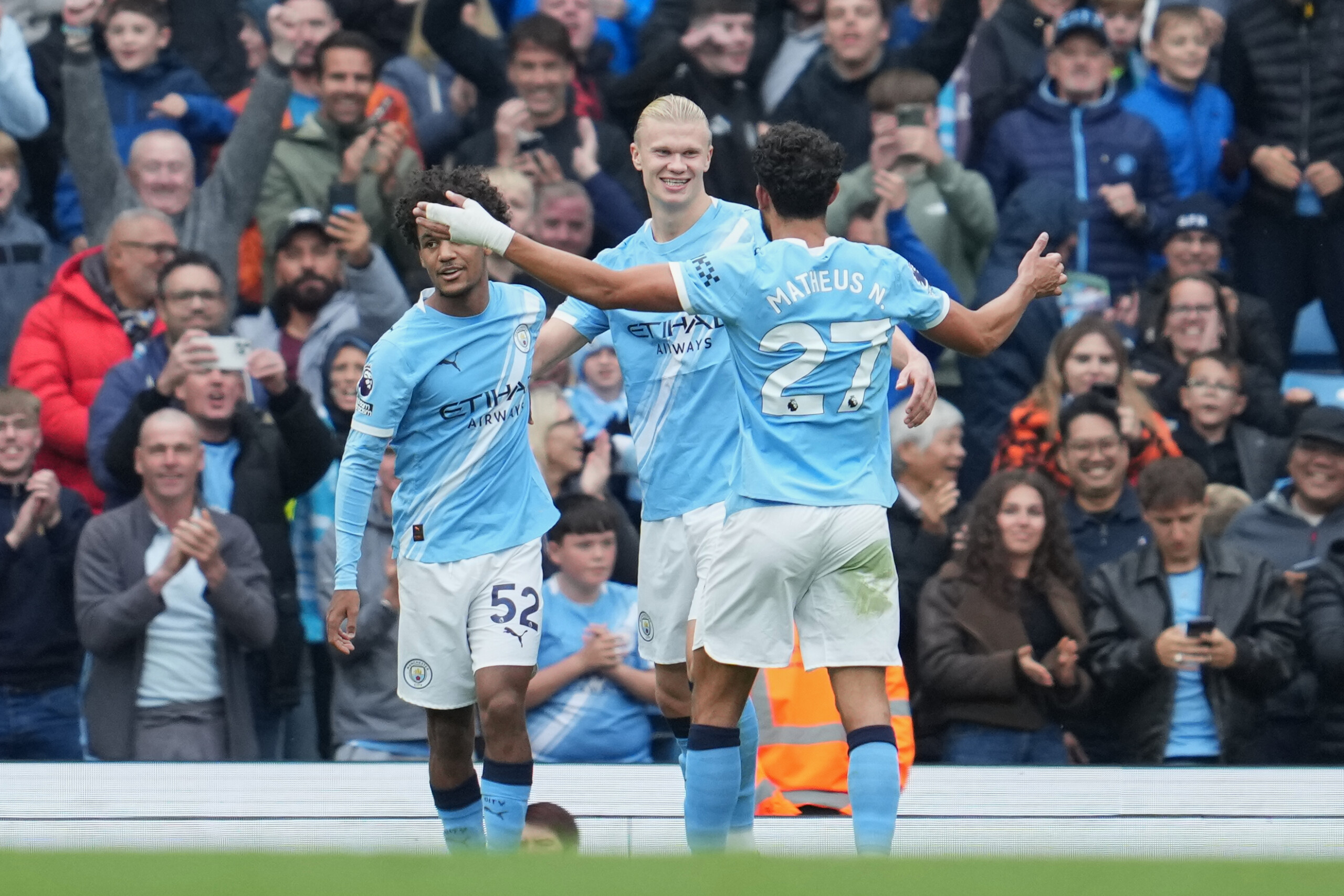 premier league liverpool et chelsea tombent manchester city en passe cinq scaled