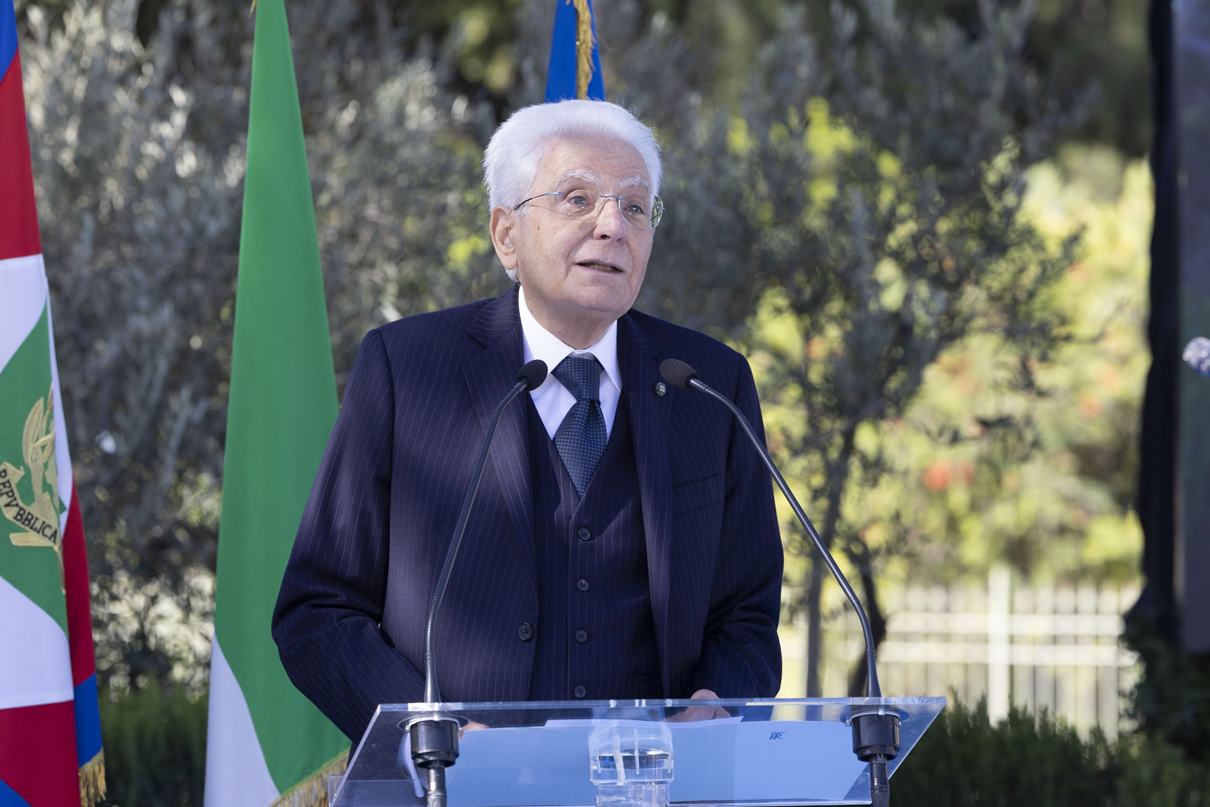 caivano mattarella solidarite et soutien a don patriciello apres cet acte grave