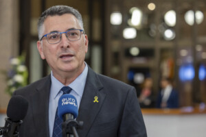 flottille israel aux militants il nest pas trop tard livrez laide humanitaire