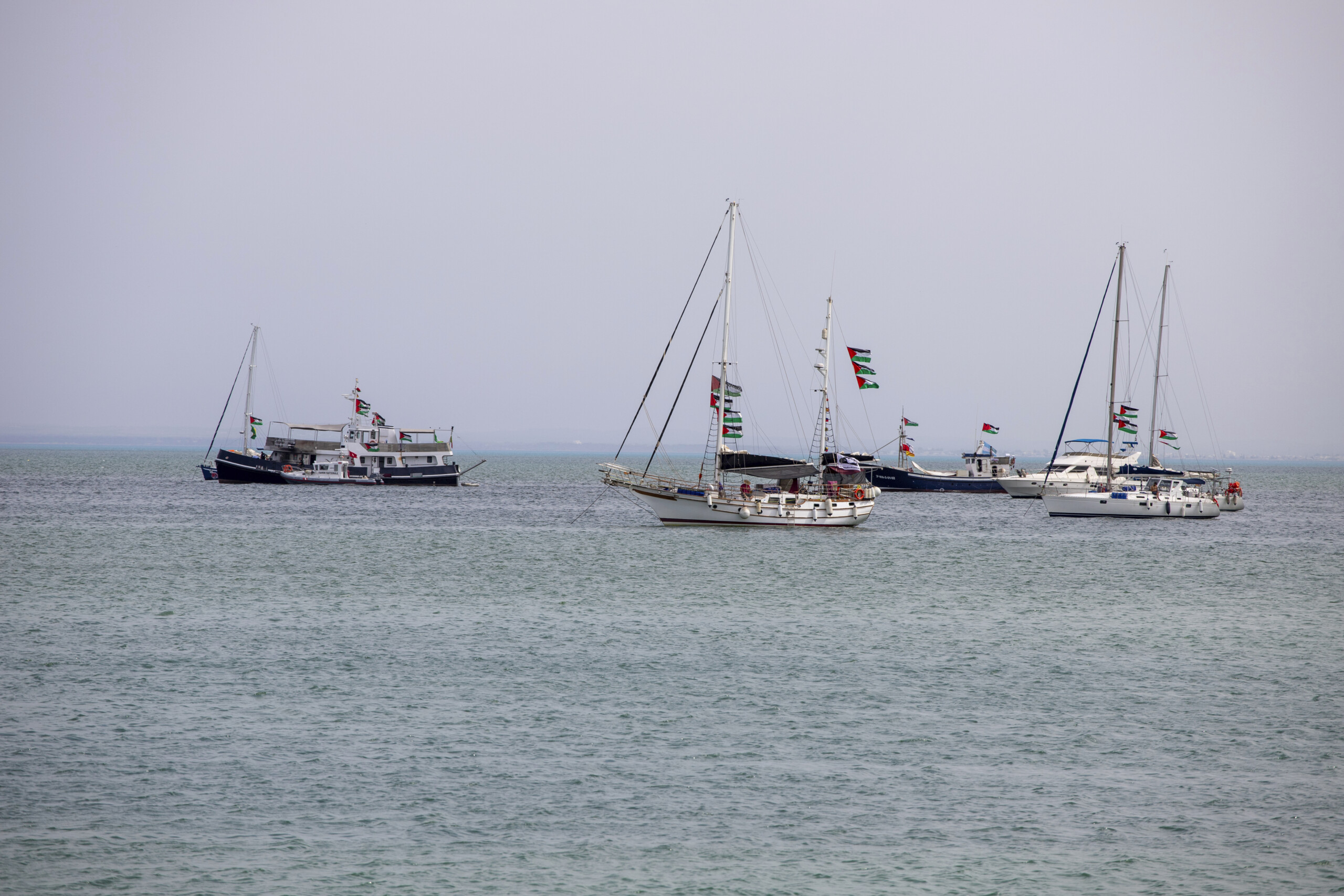 flottille la marine turque intervient pour evacuer 11 militants scaled