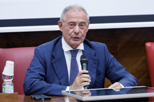 stellantis urso filosa a confirme le plan italie table ronde sur lautomobile en novembre