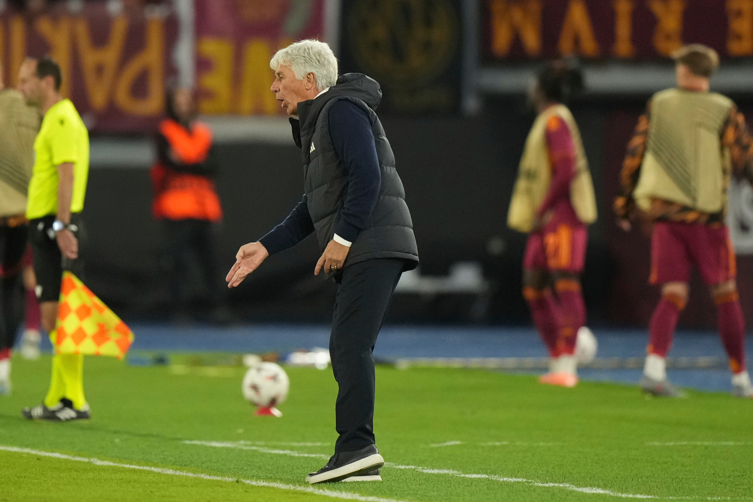 europa league gasperini je nai jamais rate trois penalties mais rome ne se laisse pas abattre scaled