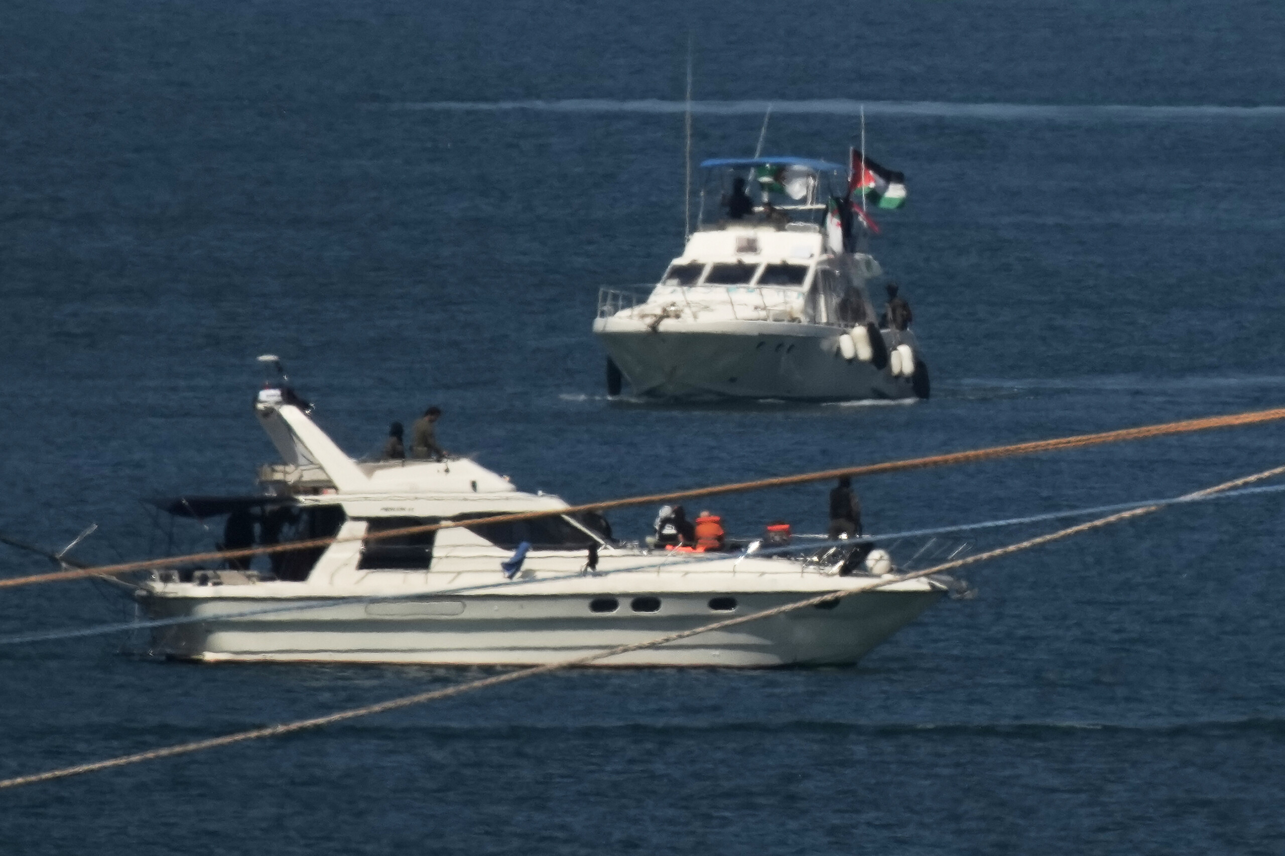 flottille idf 41 bateaux pris sous controle 400 militants arretes scaled