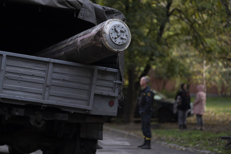 ukraine raid russe sur zaporizhzhia au moins une victime