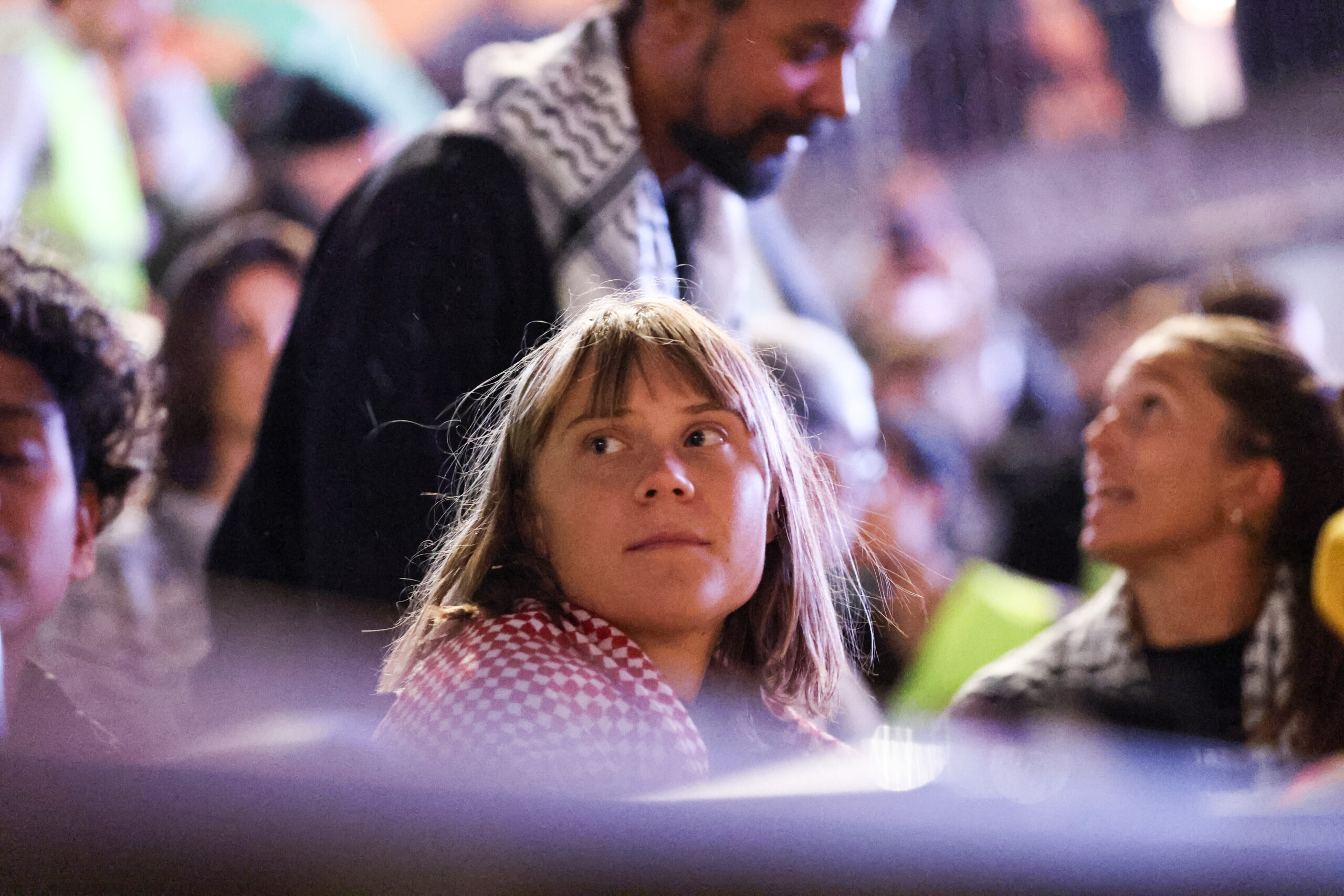 israel critique greta thunberg pour une publication accompagnee dune photo dun otage scaled