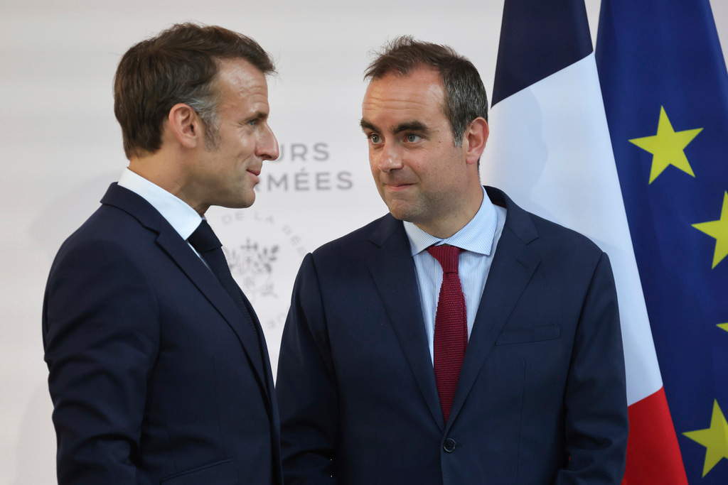 france macron reconduit lecornu au poste de premier ministre
