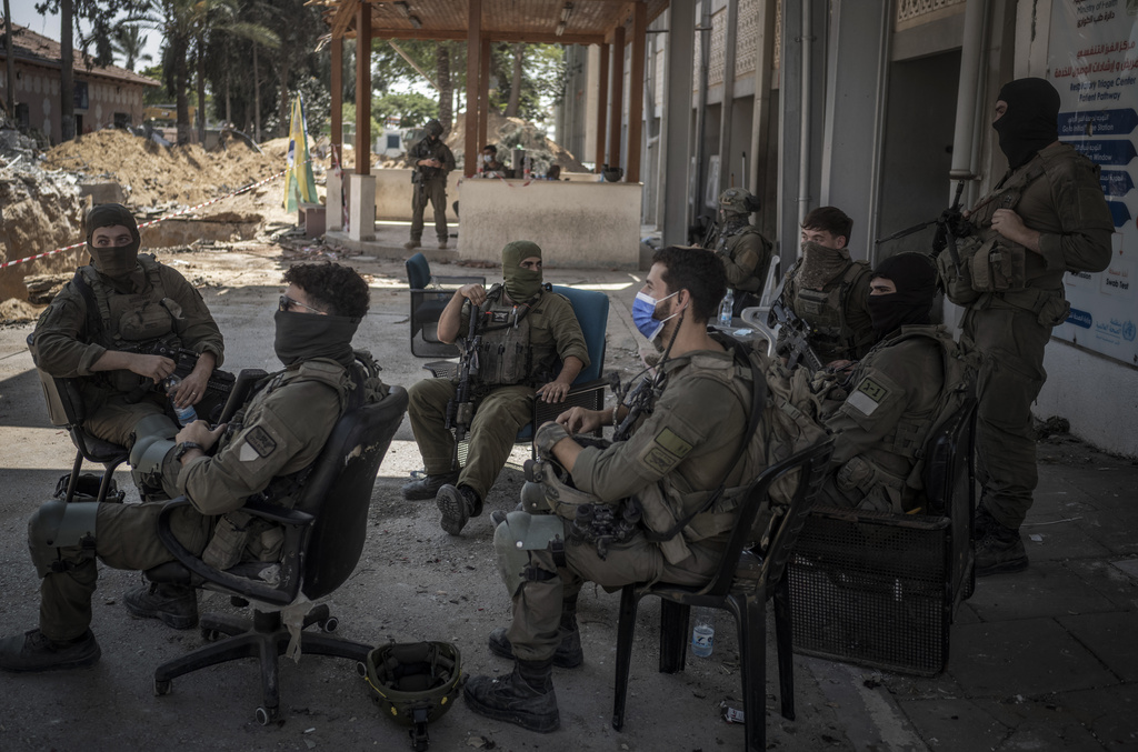 gaza lenvoye americain witkoff et le chef du centcom visitent une base de tsahal dans la bande