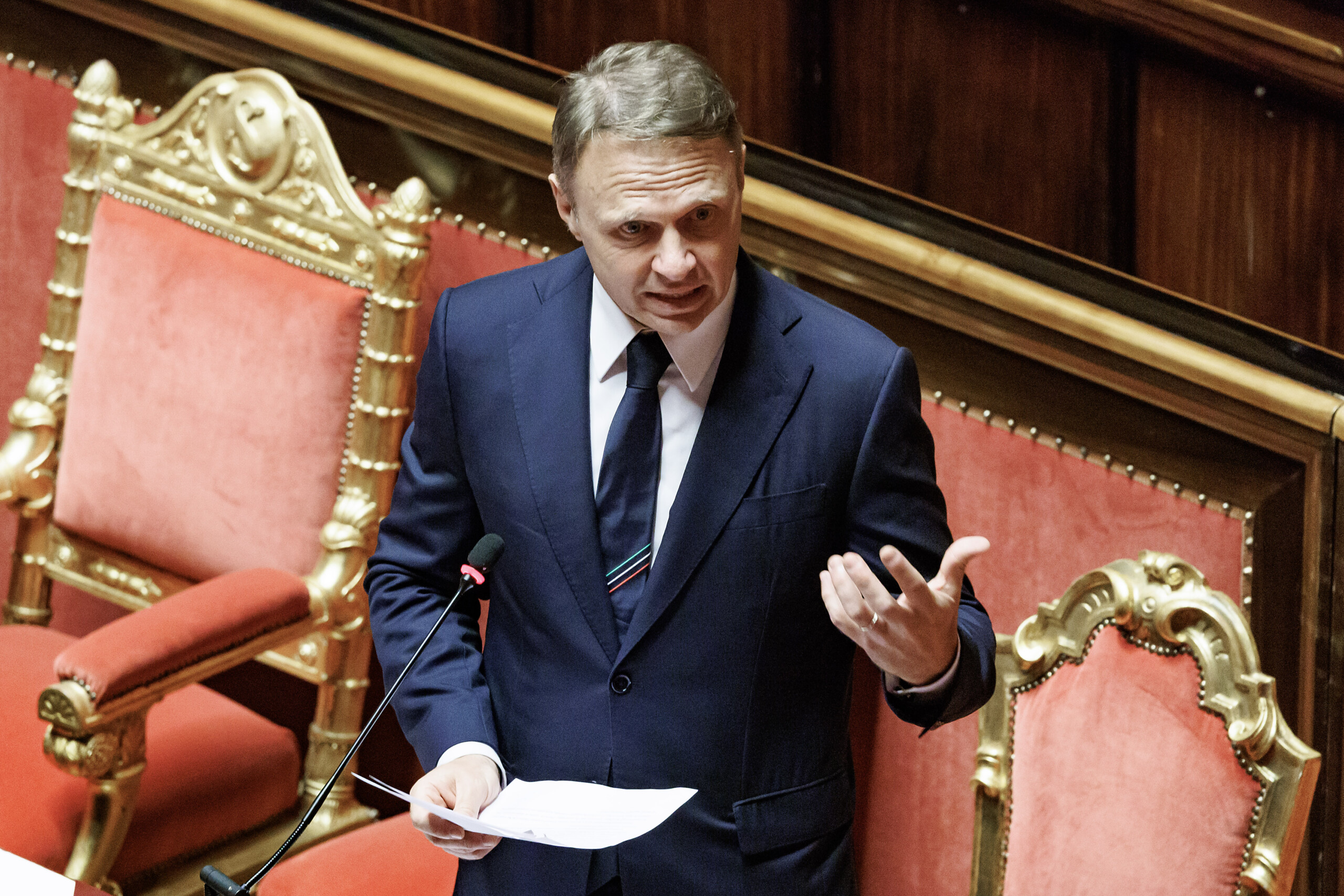 droits de douane lollobrigida avec le ministere des affaires etrangeres nous soutenons lopposition des producteurs de pates scaled