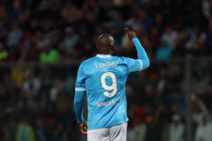 football les freres lukaku sur les reseaux sociaux des proches retiennent le corps de notre pere au congo
