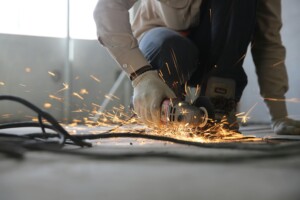 istat moins de travailleurs a duree indeterminee en 2023 24 augmentation du nombre de travailleurs independants