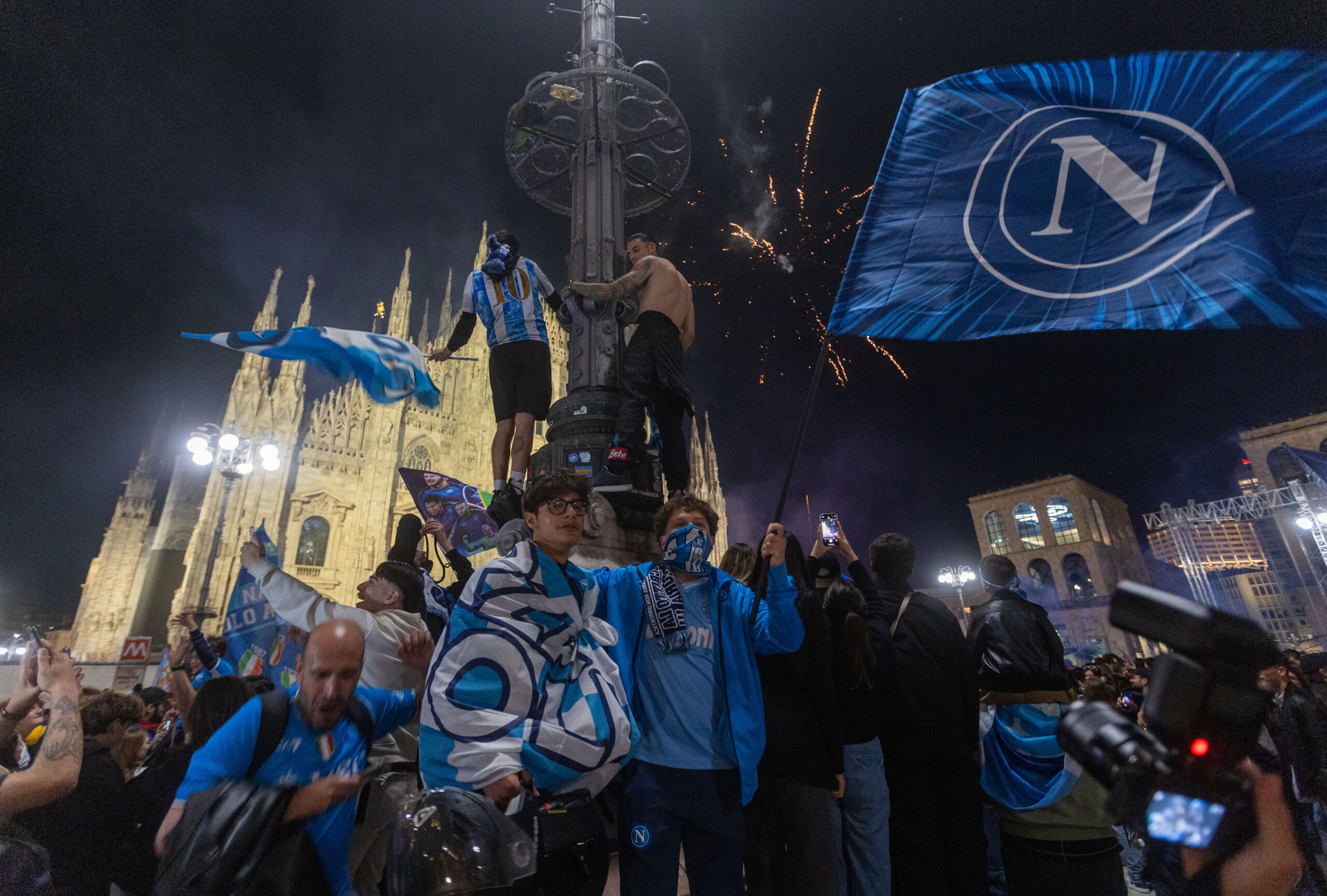 football plus de 230 supporters de naples arretes aux pays bas scaled