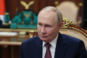 russie poutine supervise un exercice des forces nucleaires strategiques