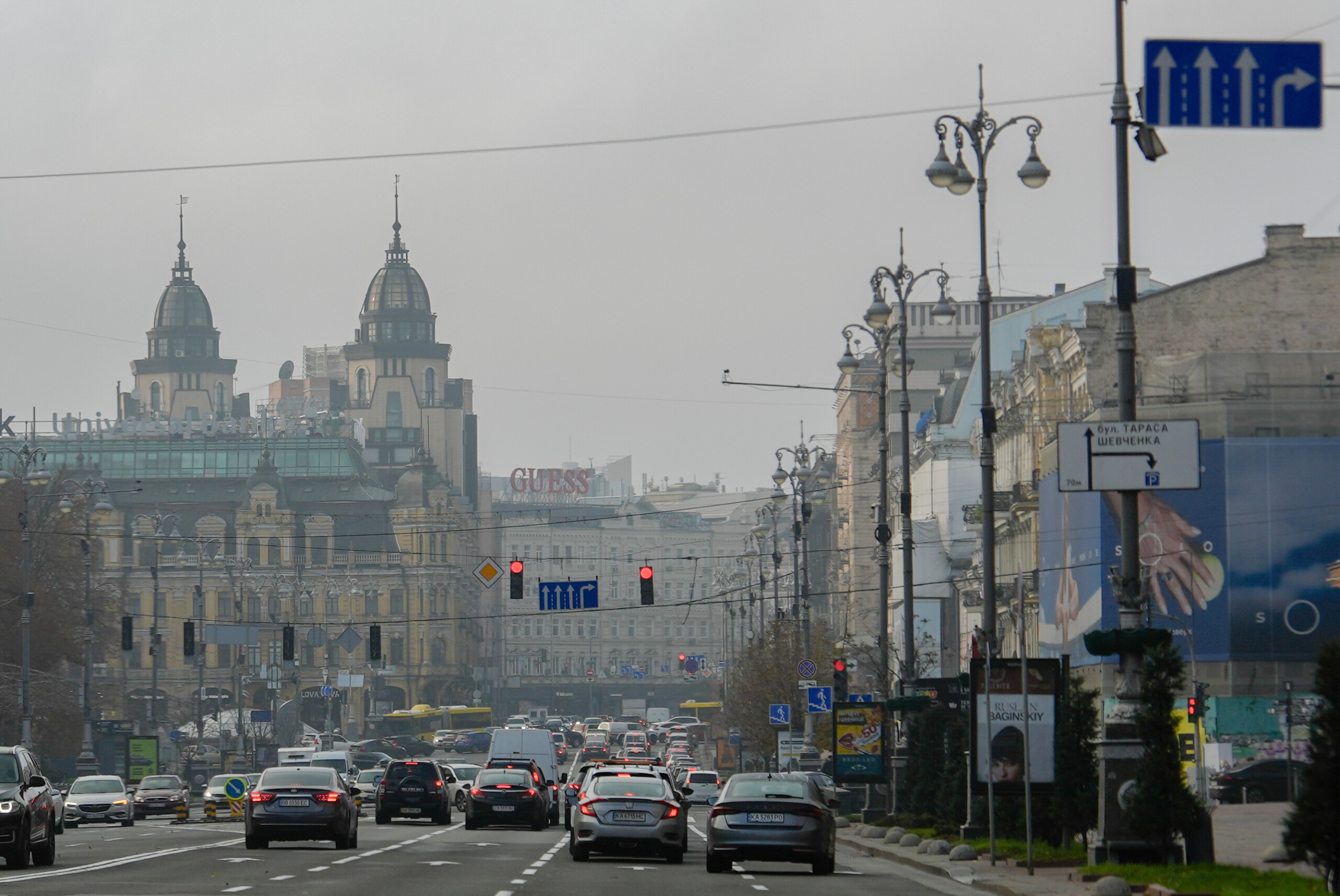 ukraine 2 morts dans une attaque russe a laide de drones et de missiles 8 blesses a kiev scaled