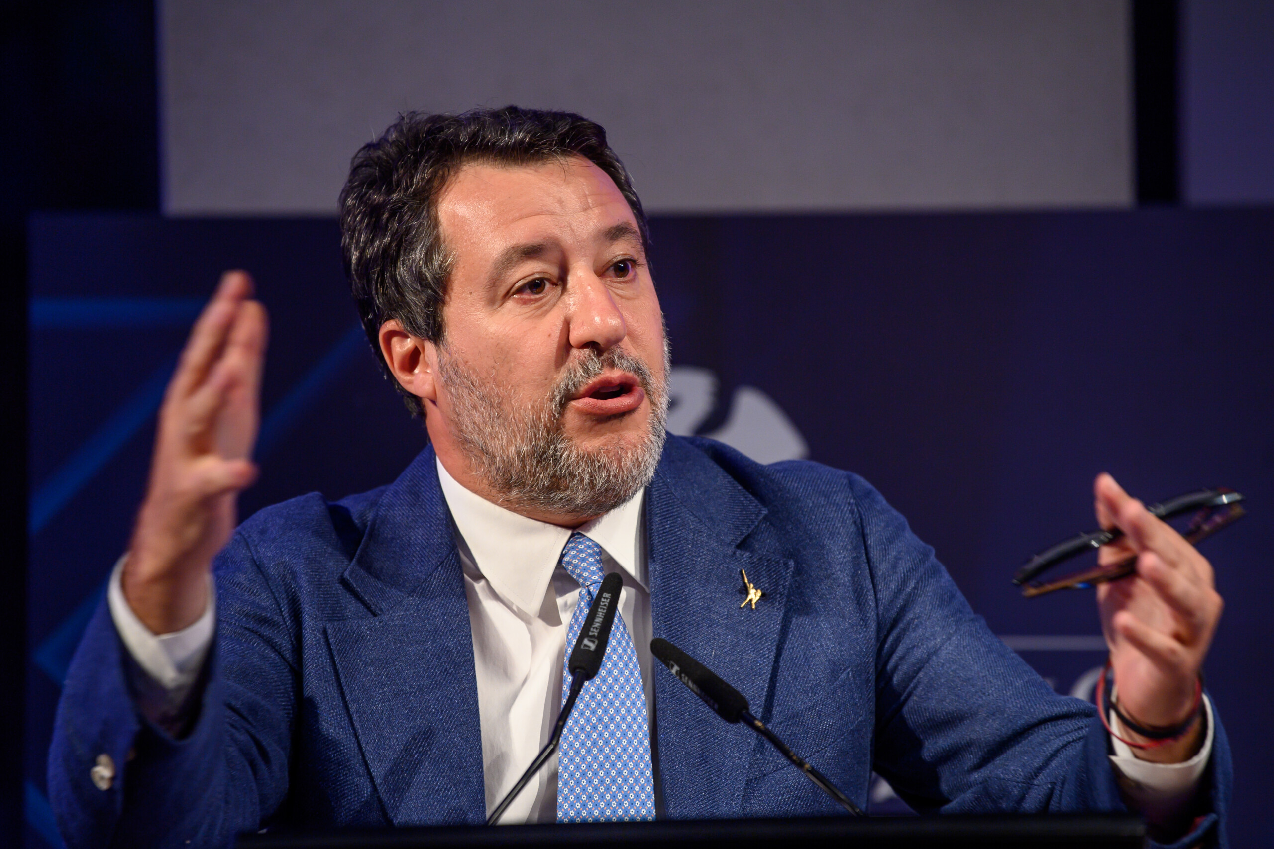 Banken, Salvini: « Keine Härte, aber wir werden Mittel für Wohnungen beantragen» 1 banken salvini keine harte aber wir werden mittel fur wohnungen beantragen scaled