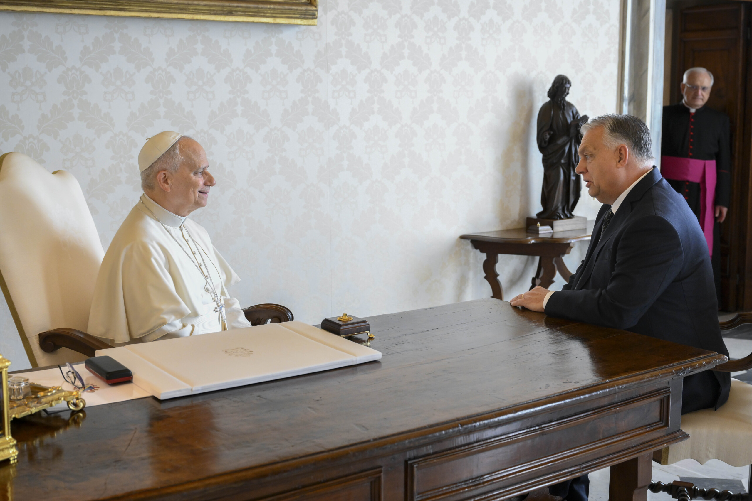 Vatican : rencontre entre le pape et Viktor Orbán, focus sur la guerre en Ukraine 1 vatican rencontre entre le pape et viktor orban focus sur la guerre en ukraine scaled