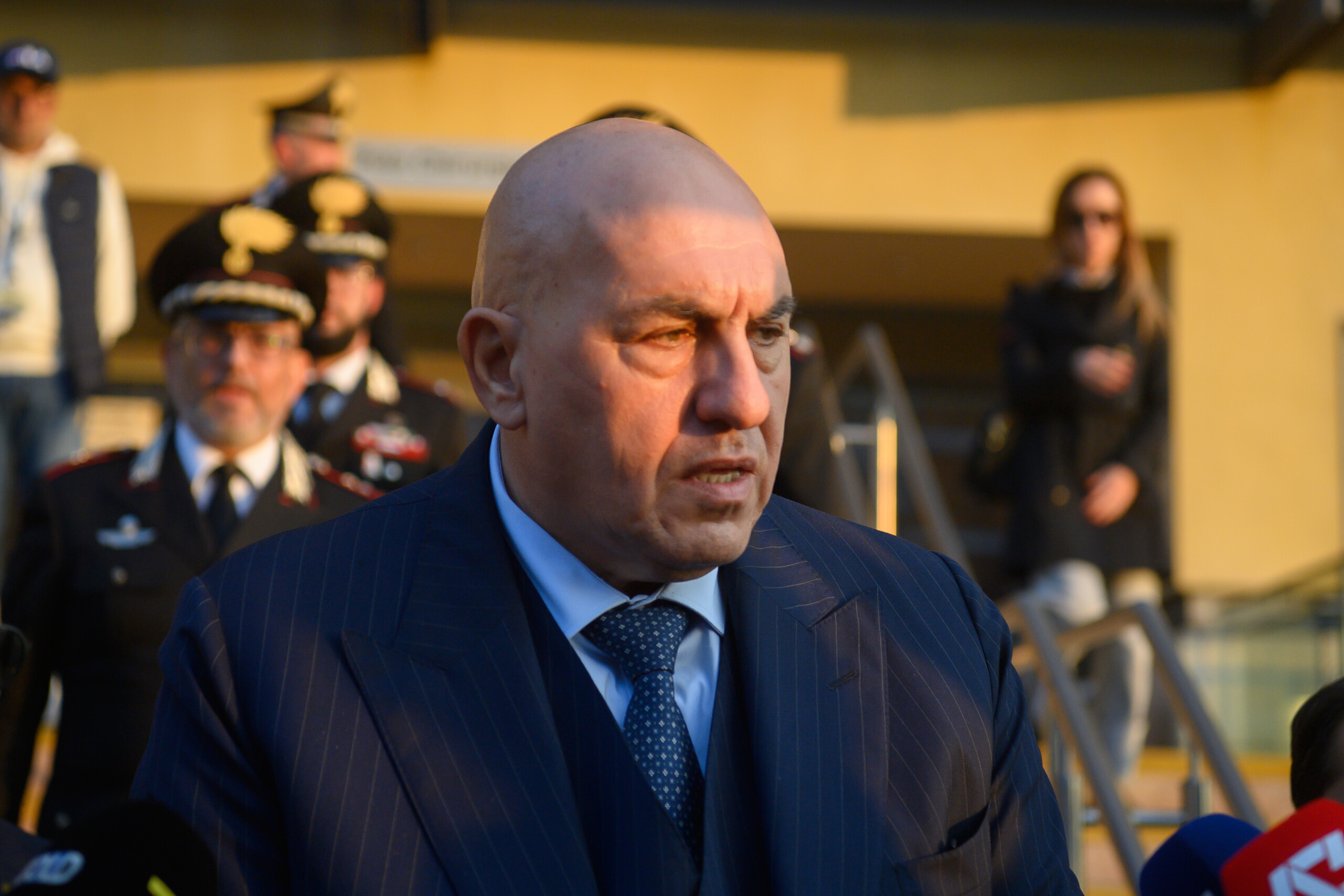 ukraine crosetto poutine ne reviendra pas en arriere kiev doit decider si elle cede des territoires scaled