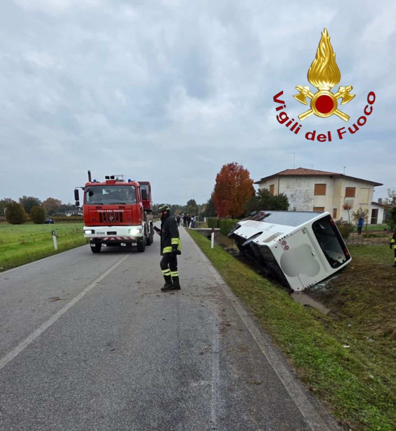 Accidents de la route : collision entre un autocar et une voiture dans la région de Trévise, un mort 1 accidents de la route collision entre un autocar et une voiture dans la region de trevise un mort