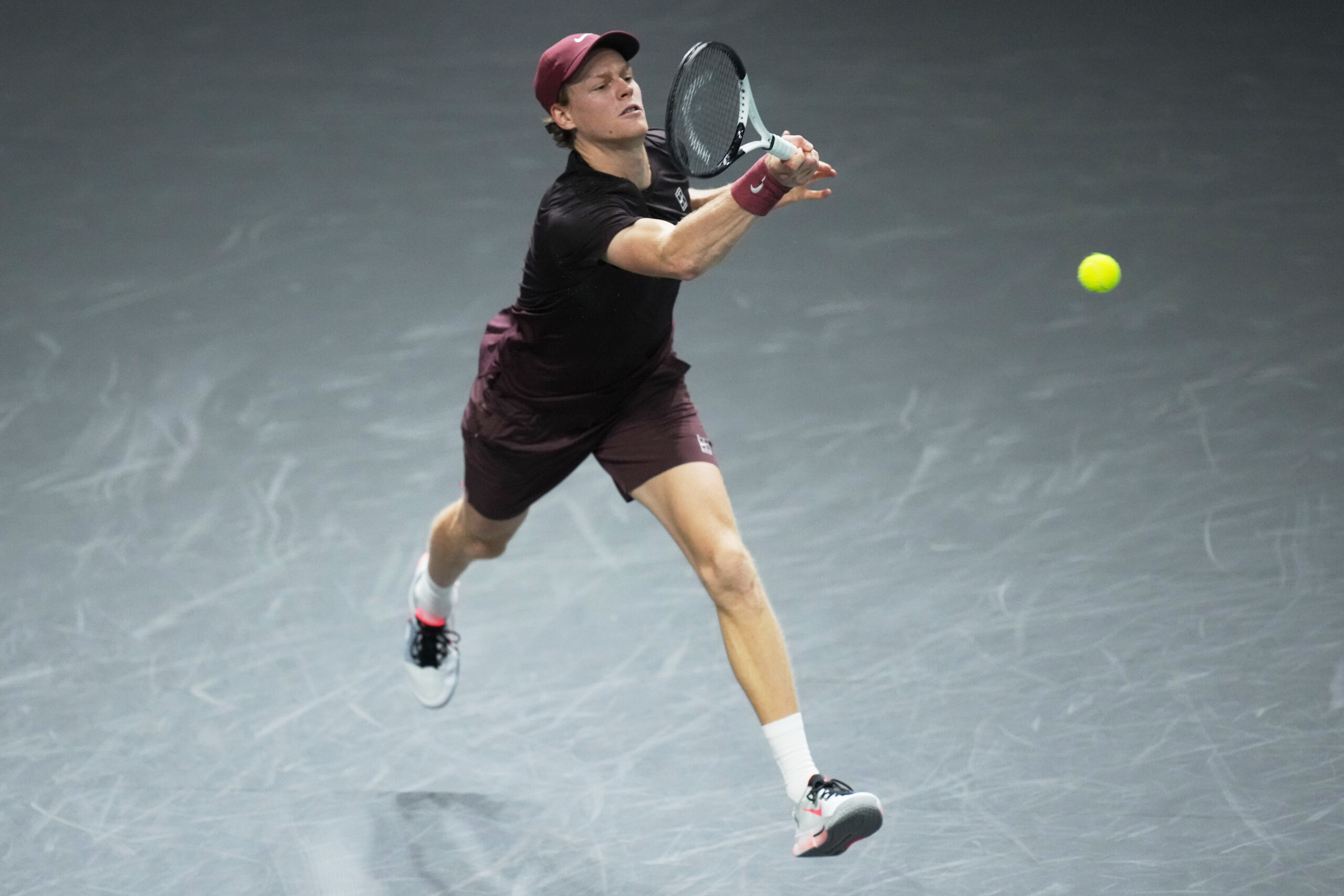 Tennis, Sinner : « Bon début, ce court est vraiment unique ». 1 tennis sinner bon debut ce court est vraiment unique scaled