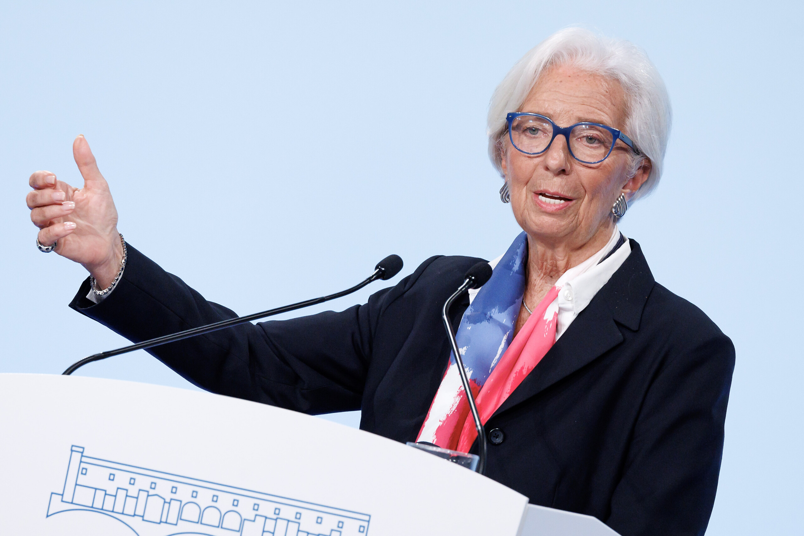 Pil, Lagarde : « Impressionnée par le développement économique et la gestion des comptes publics italiens » 1 pil lagarde impressionnee par le developpement economique et la gestion des comptes publics italiens scaled