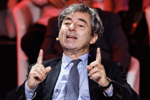 pont du detroit anm la delegitimation de la cour des comptes temoigne dune intolerance a legard de la legalite