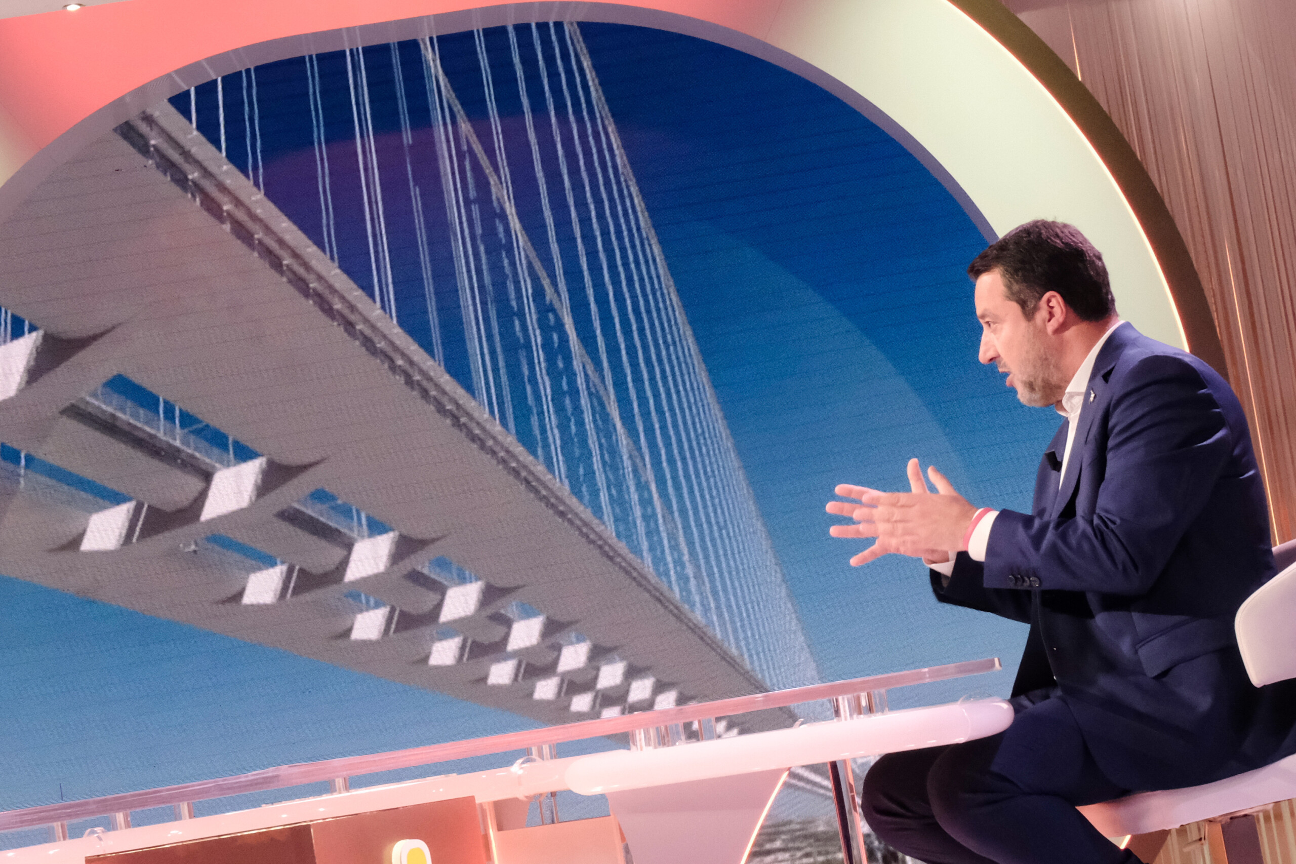 pont etroit cour des comptes seuls les aspects juridiques et la protection des depenses publiques ont ete evalues scaled