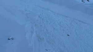 montagne deuxieme groupe implique dans une avalanche a ortles 2 disparus