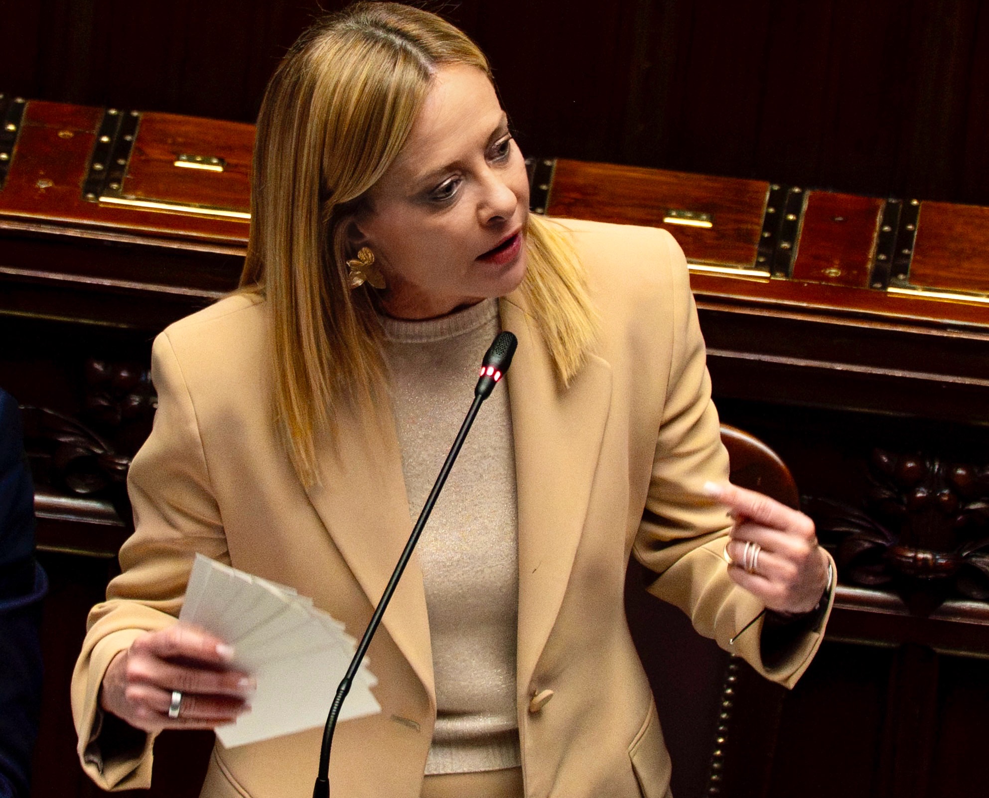 Attaque dans un train en Angleterre, Meloni : « Consternation après l'agression au couteau » 1 attaque dans un train en angleterre meloni consternation apres lagression au couteau