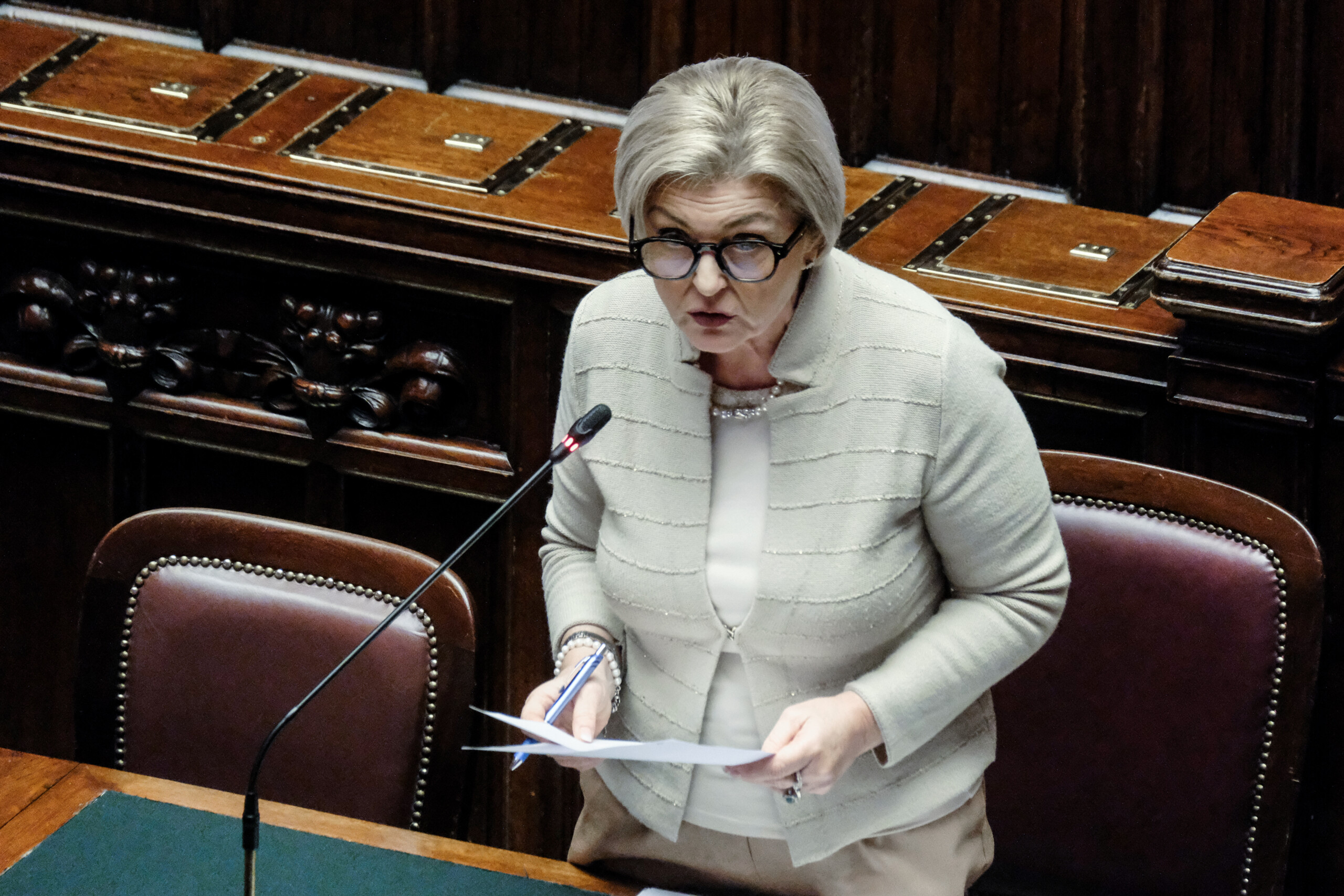 emploi calderone 900 millions prets pour la securite scaled