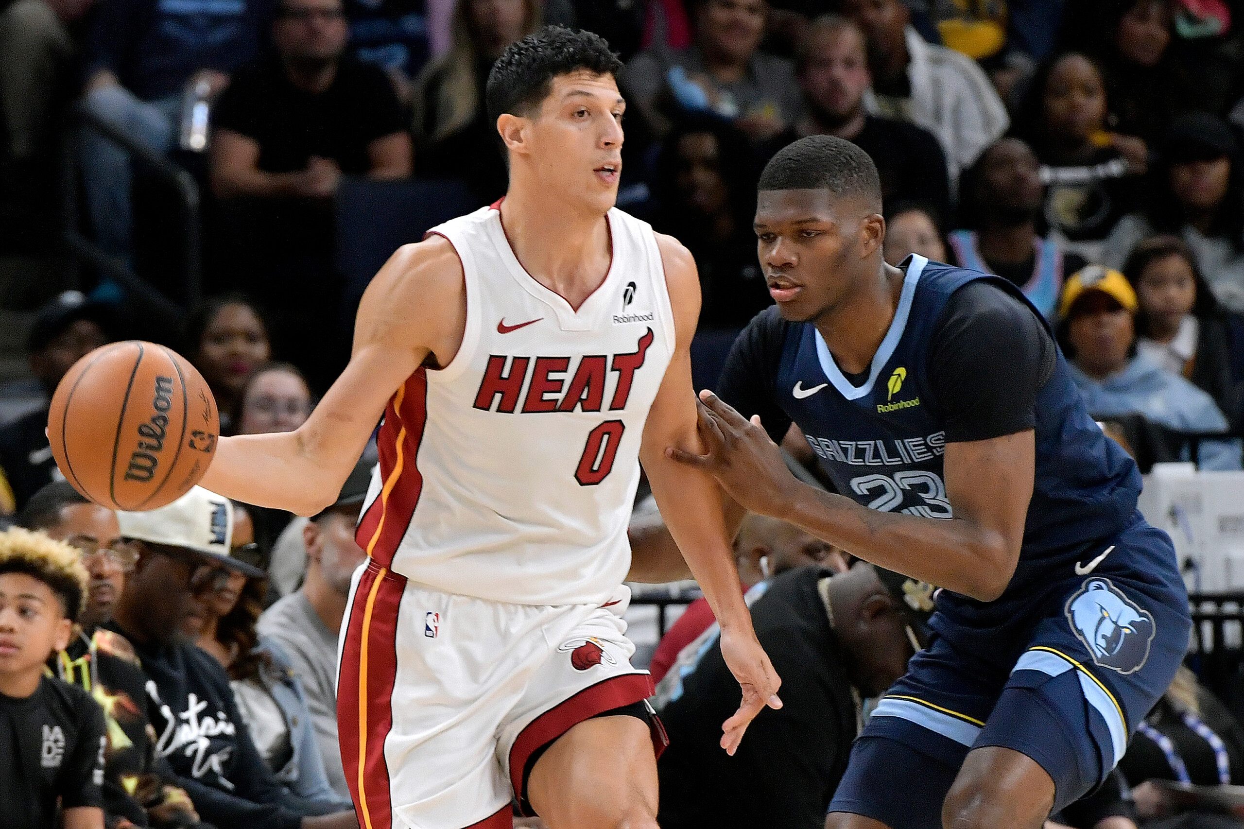 nba miami senvole avec fontecchio denver ecrase golden state victoires pour les bucks et le thunder scaled