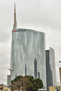 unicredit depose un recours aupres du conseil detat concernant golden power