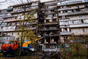 ukraine un mort et 24 blesses dans une attaque massive russe