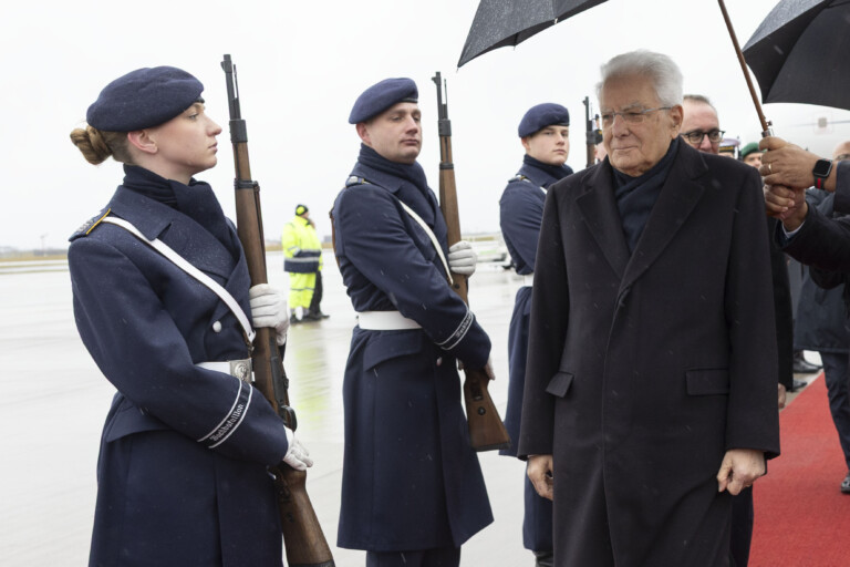 italie allemagne mattarella arrive au palais bellevue entretien avec steinmeier