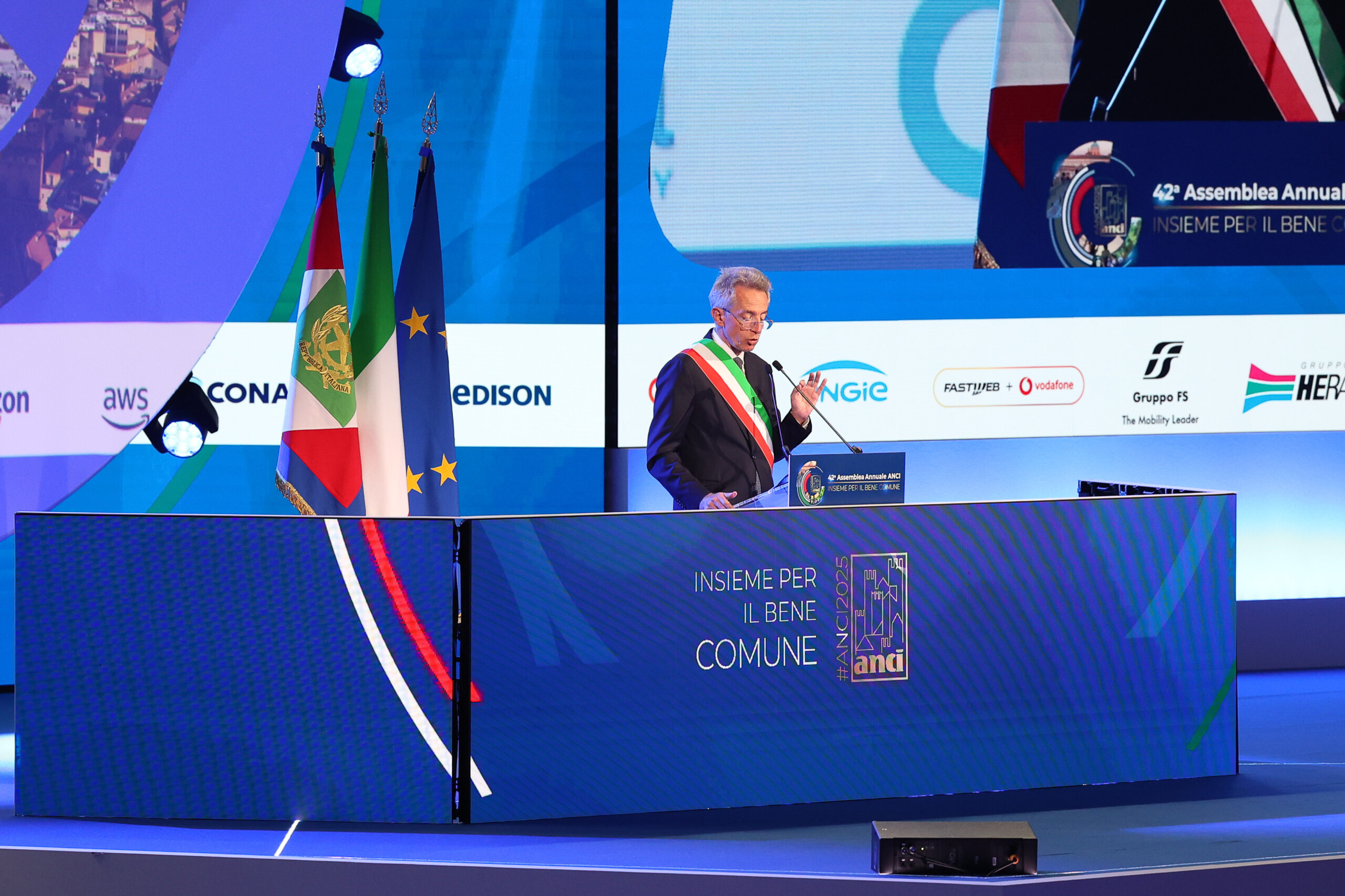 Manœuvre, Manfredi : « Les communes en difficulté sans enseignants ni agents de police, le gouvernement doit nous écouter » 1 manoeuvre manfredi les communes en difficulte sans enseignants ni agents de police le gouvernement doit nous ecouter scaled