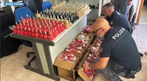 catane saisie de 1 500 engins explosifs envoyes par courrier