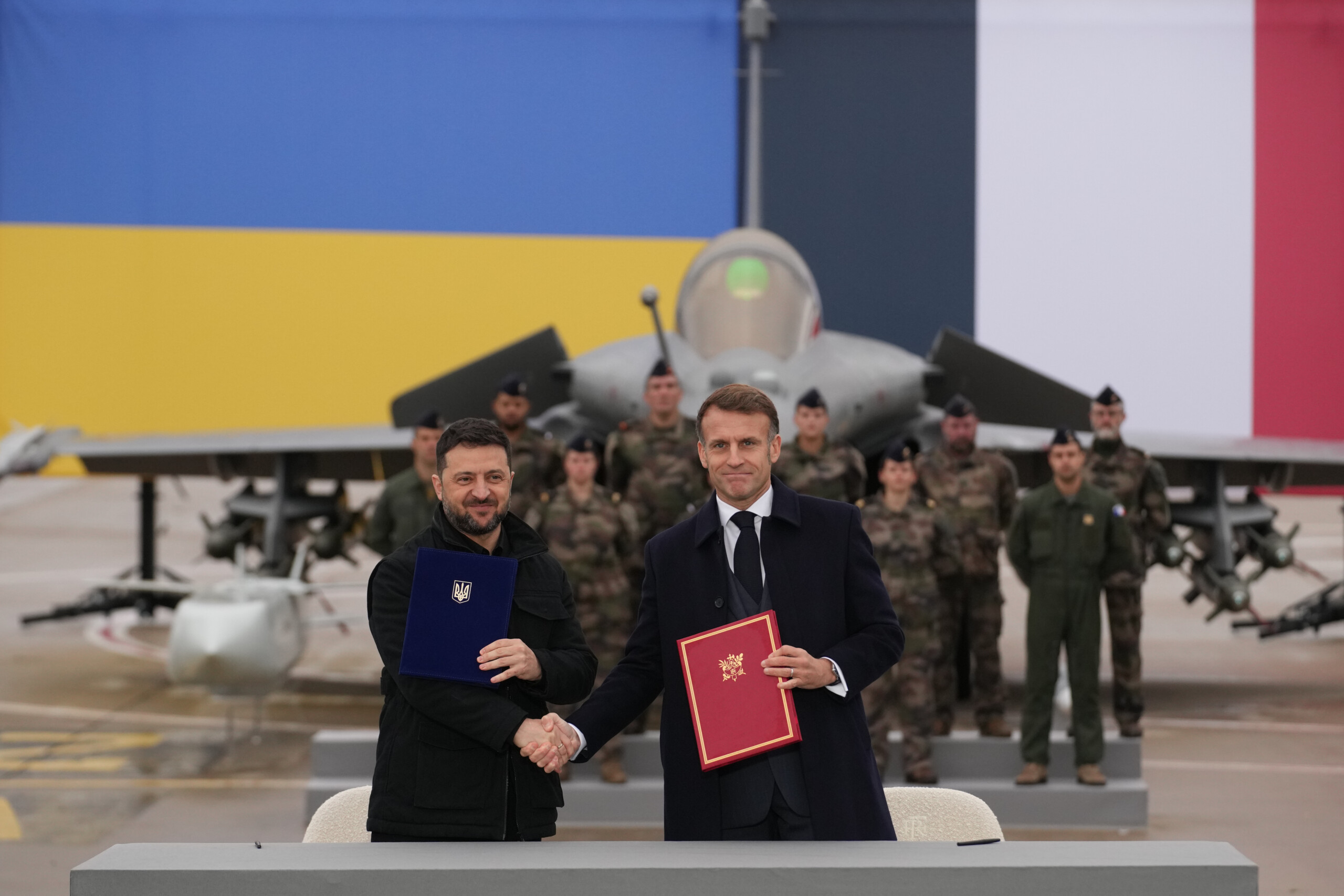 Ukraine, Zelensky en France : « Aujourd'hui est un moment historique pour nos nations » 1 ukraine zelensky en france aujourdhui est un moment historique pour nos nations scaled