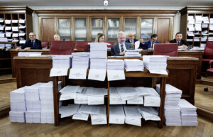 manoeuvre les amendements signales sont reportes a demain a 16 heures