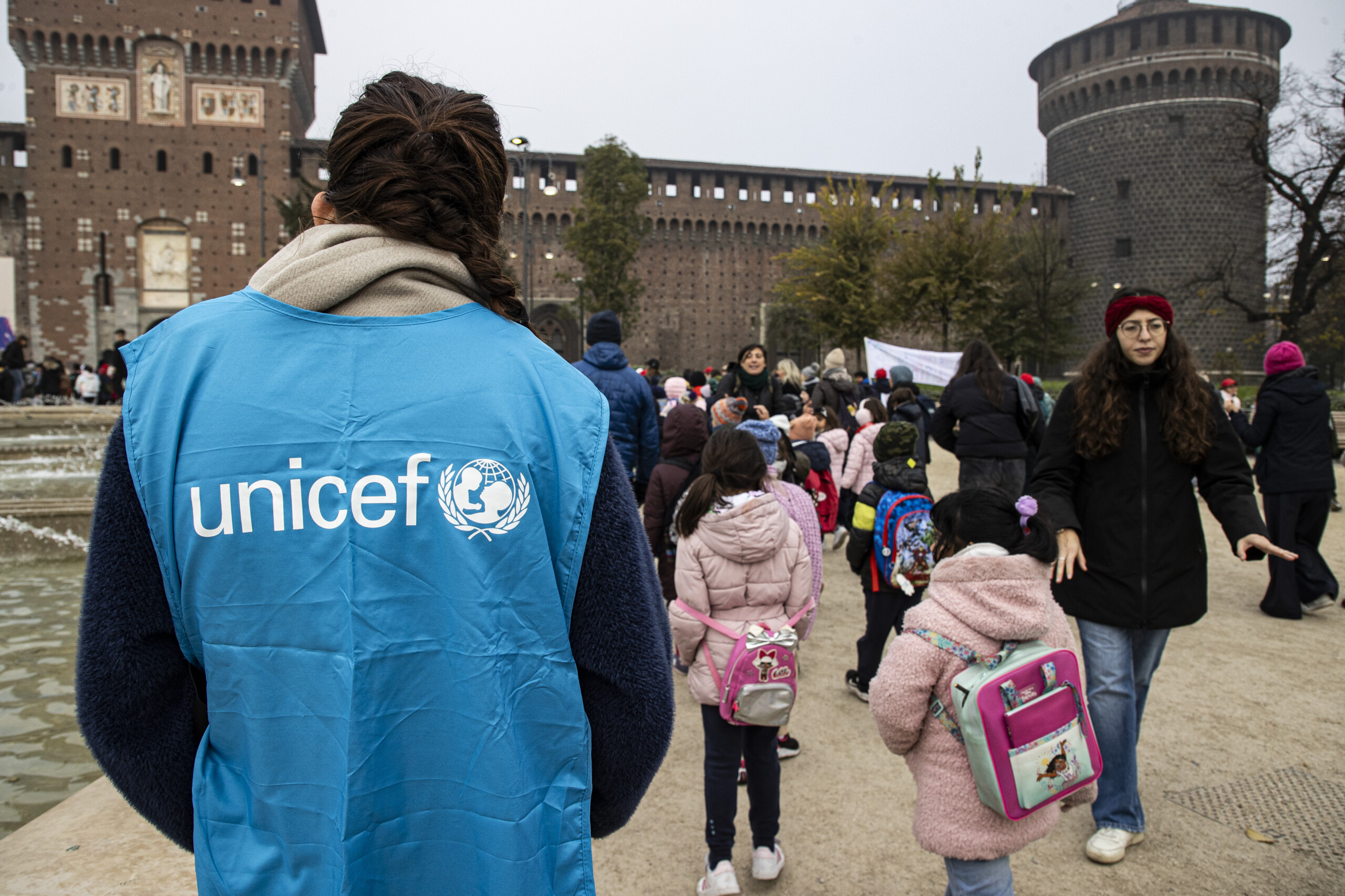 enfance unicef 57 des enfants en italie vivent dans des conditions de grande precarite scaled